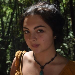 Meet your Posher, Maya